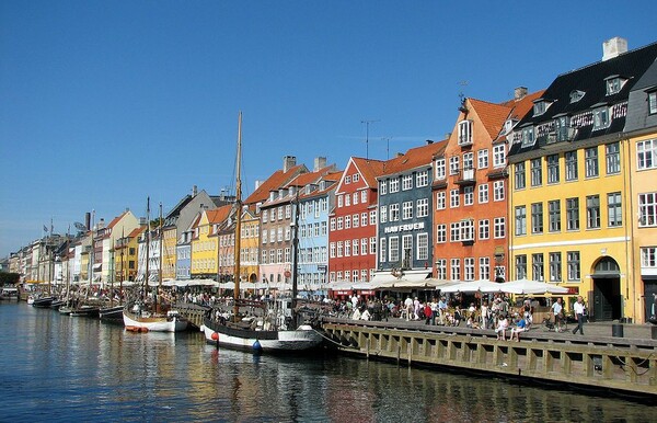 Η Δανία δεν έχει χρέη σε ξένο νόμισμα για πρώτη φορά εδώ και τουλάχιστον 183 χρόνια