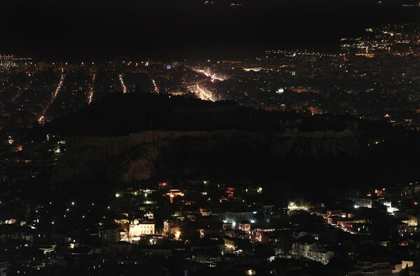 Η Ώρα της Γης σήμερα: H Αθήνα σβήνει τα φώτα και συντονίζεται με την παγκόσμια δράση