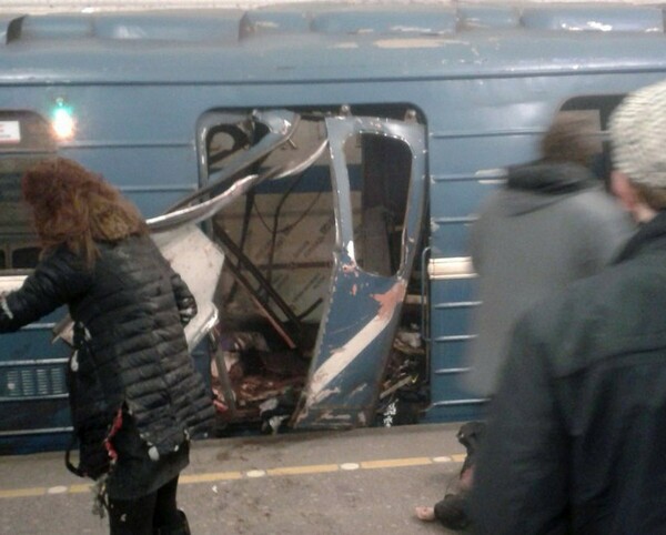 Εντάλματα σε βάρος δύο υπόπτων για την έκρηξη στο μετρό της Αγίας Πετρούπολης