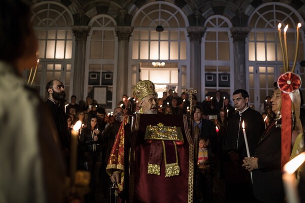Ο κατανυκτικός εορτασμός της Ανάστασης στην Κωνσταντινούπολη - ΦΩΤΟΓΡΑΦΙΕΣ