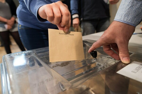 Γαλλικές εκλογές: Ξεκίνησε η ψηφοφορία στα υπερπόντια εδάφη