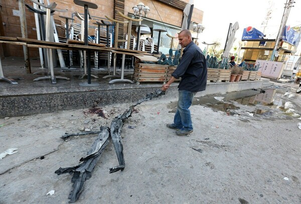 Βομβιστική επίθεση έξω από μαγαζί με παγωτά στη Βαγδάτη - Τουλάχιστον 15 νεκροί