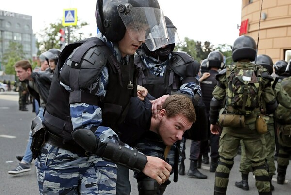 Kόντρα ΗΠΑ-Ρωσίας για τις διαδηλώσεις στη Μόσχα: Πρόκειται για προβοκάτορες, όχι διαδηλωτές