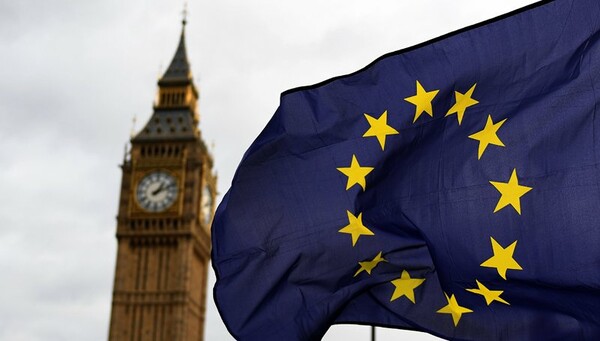 Οι Βρυξέλλες αναμένουν η διαπραγμάτευση για το Brexit να αρχίσει στις 19 Ιουνίου