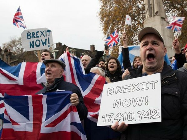 Οι Βρετανοί μετανιώνουν για πρώτη φορά για το Brexit-Τι έδειξε δημοσκόπηση