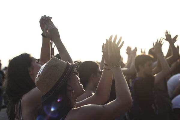 Η πρώτη ζεστή νύχτα του Ejekt Festival στην Πλατεία Νερού