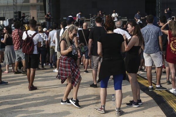 Η πρώτη ζεστή νύχτα του Ejekt Festival στην Πλατεία Νερού