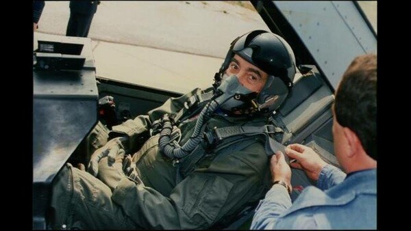 Η στιγμή που ο Κωνσταντίνος Μητσοτάκης είχε πετάξει με F-16 στα 74 χρόνια του (video)