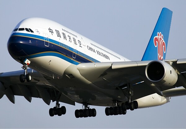 Κίνα: Πτήση καθυστέρησε επειδή μια προληπτική γιαγιά πέταξε κέρματα στον κινητήρα