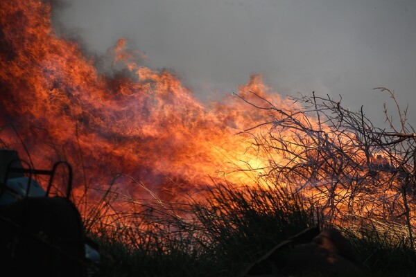 Αλεξανδρούπολη: Σε ύφεση η μεγάλη πυρκαγιά σε χώρο απορριμάτων (upd)