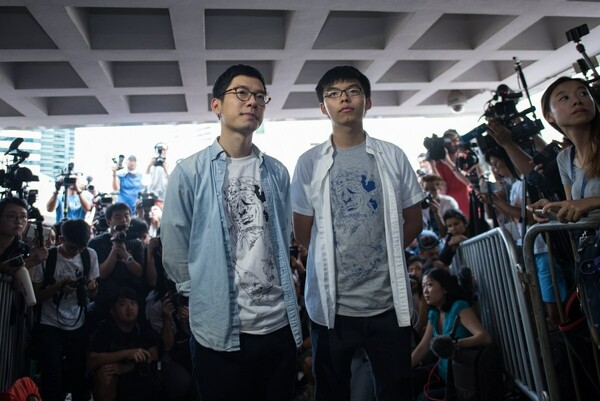 Χονγκ Κονγκ: Στη φυλακή ηγετικά μέλη της «Εξέγερσης των Ομπρελών»