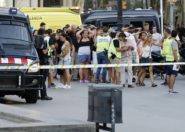 Το Ισλαμικό Κράτος ανέλαβε την ευθύνη για την επίθεση στη Βαρκελώνη