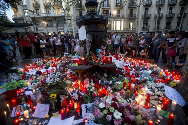 Ένας ακόμη νεκρός συνδέεται με τις επιθέσεις στην Ισπανία - 15 συνολικά τα θύματα
