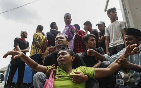 Σχεδόν 90.000 Ροχίνγκια εγκατέλειψαν τη Μιανμάρ τις 10 τελευταίες ημέρες