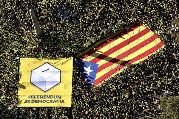 Καταλονία: Η εισαγγελία ζητά από την αστυνομία να εμποδίσει το δημοψήφισμα