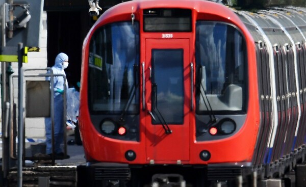 Το Ισλαμικό Κράτος ανέλαβε την ευθύνη για την επίθεση στο μετρό του Λονδίνου