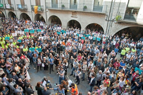 Ισπανία: 200.000 διαδηλωτές ζήτησαν την απελευθέρωση δύο Καταλονών αυτονομιστών