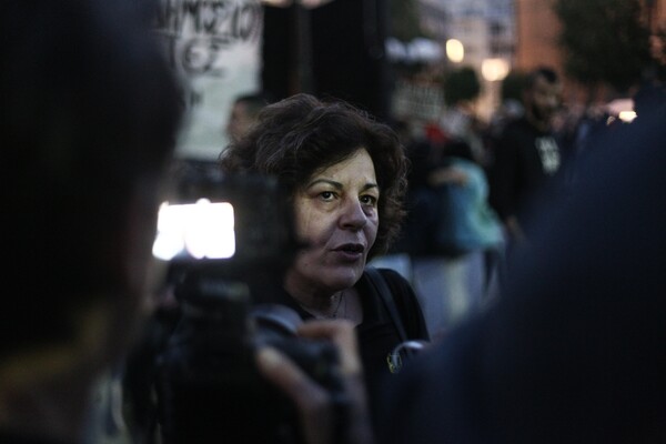 Η Μάγδα Φύσσα στην διαδήλωση κατά της Χρυσής Αυγής για τα νέα γραφεία στον Πειραιά