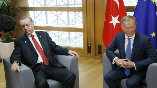 Τουσκ: Θέλουμε να κρατήσουμε ανοιχτή την πόρτα στην Τουρκία, αλλά δυσκολευόμαστε