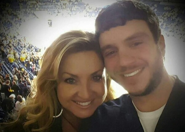 «Πέθανε για να με σώσει»: Η σπαρακτική εξομολόγηση της συζύγου ενός 29χρονου που πέθανε στην επίθεση του Λας Βέγκας