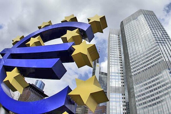 Bloomberg: Η ΕΚΤ αρχίζει νέα τεστ αντοχής στις ελληνικές τράπεζες