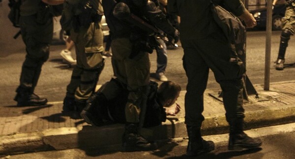 Διασωληνωμένος σε σοβαρή κατάσταση 16χρονος που προσπάθησε να διαφύγει της σύλληψης στα χθεσινά επεισόδια στην Αθήνα