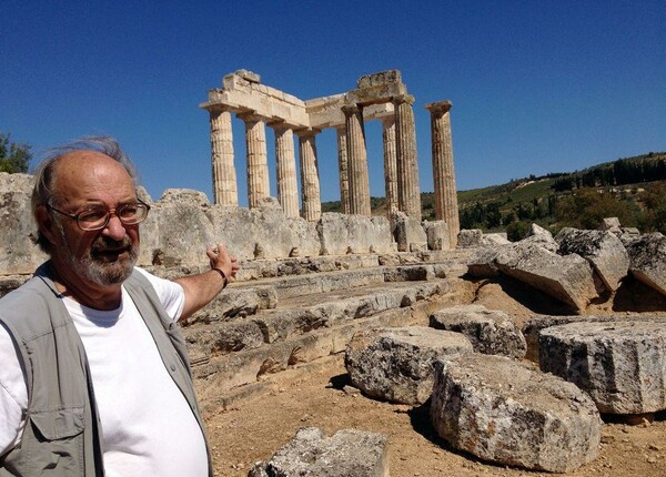«Είναι εξαιρετικά ειρωνικό ότι η Αρχαία Ελλάδα εμπνέει περισσότερο τους μη Έλληνες απ' ό,τι τους Έλληνες!»