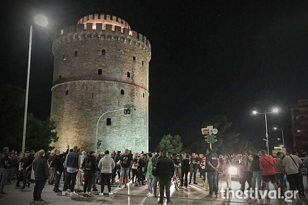 Θεσσαλονίκη: Διαμαρτυρία από καταστηματάρχες και εργαζόμενους στην εστίαση - Για το κλείσιμο τα μεσάνυχτα