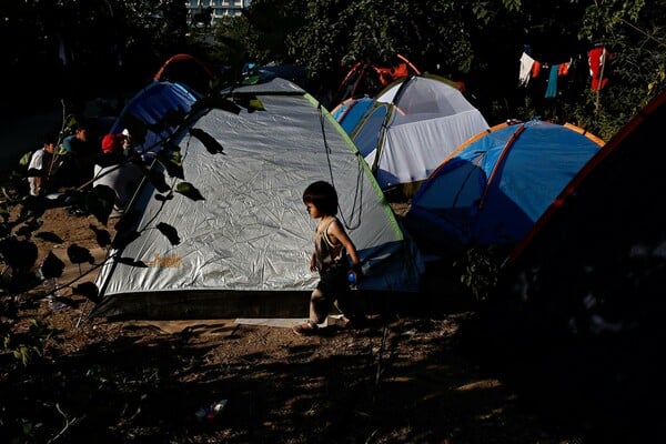 Υγειονομικά μέτρα για τους πρόσφυγες στο Πεδίον του Άρεως