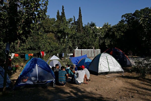 Υγειονομικά μέτρα για τους πρόσφυγες στο Πεδίον του Άρεως