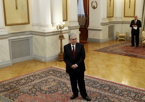 «Ο Παπαδήμος, ως αντιπρόεδρος της ΕΚΤ ήταν κάθετα αντίθετος σε αναδιάρθρωση του ελληνικού χρέους»