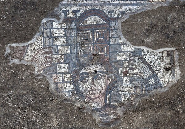 Σπάνιο ψηφιδωτό με τον Μέγα Αλέξανδρο σε αρχαία συναγωγή του Ισραήλ