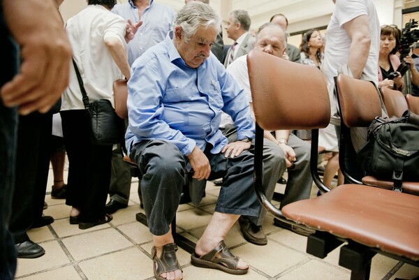 Ο φτωχότερος και πιο αγαπητός πρόεδρος του κόσμου παρέδωσε τα ηνία της Ουρουγάης