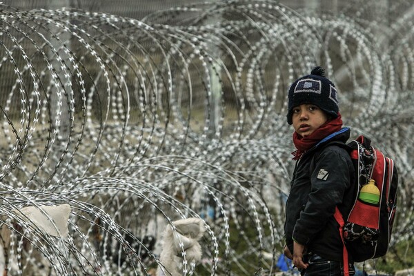 Και δεύτερο συρμάτινο φράχτη στην ουδέτερη ζώνη Ειδομένης-Γευγελής τοποθετεί ο στρατός της ΠΓΔΜ