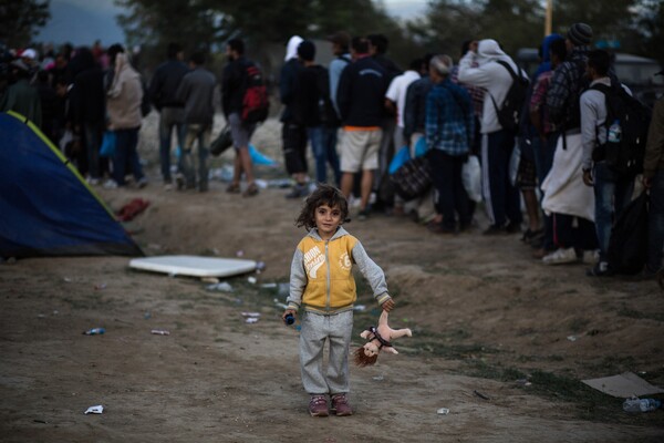 Unicef: Ένας στους τρεις πρόσφυγες που έφτασαν στην Ευρώπη είναι παιδί- συνήθως ασυνόδευτο