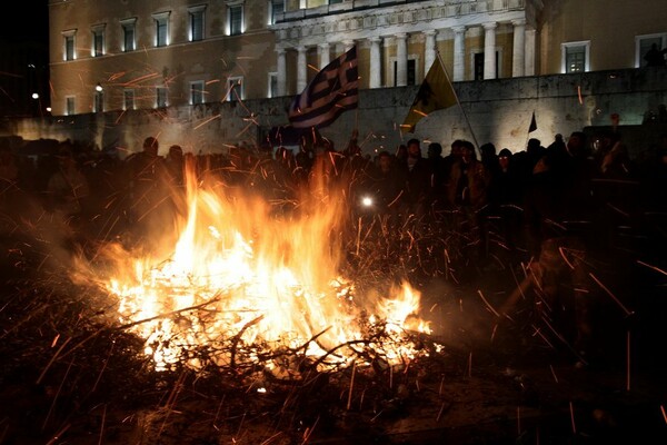 Η πολιορκία της Αθήνας - 50 φωτογραφίες από την επέλαση των αγροτών
