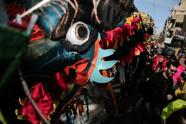 To αυθεντικό Καρναβάλι του Μεταξουργείου ήταν και φέτος το καλύτερο κυριακάτικο street party