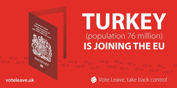 Ηνωμένο Βασίλειο: Προβοκατόρικο πόστερ υπέρ του Brexit στοχοποιεί τους Τούρκους