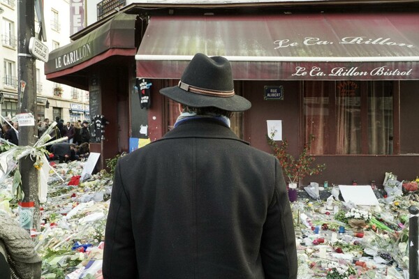 Παρίσι, μια εβδομάδα μετά, μέσα από 19 φωτογραφίες