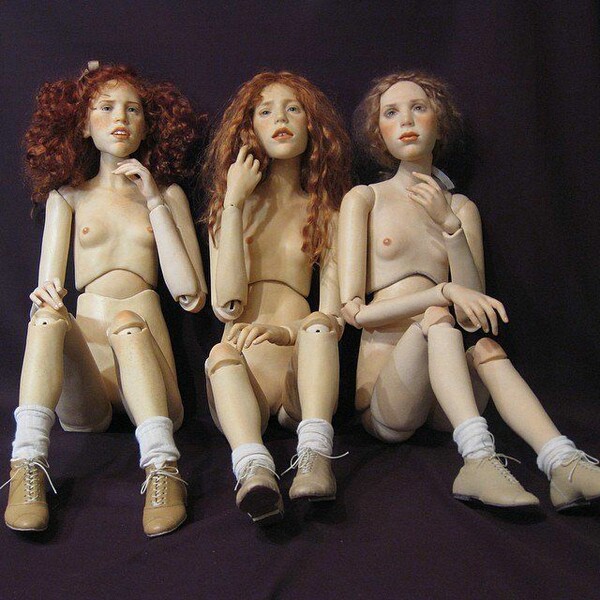 Οι τρομακτικά ρεαλιστικές κούκλες του Michael Zajkov