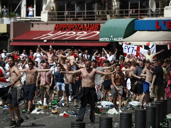 Η βία επισκιάζει το Euro - Aπαγορεύτηκε η πώληση αλκοόλ στις πόλεις που φιλοξενούν αγώνες