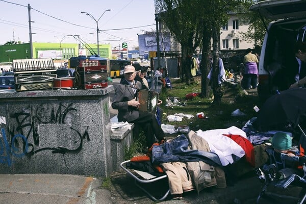 Κίεβο: Η ζωή στους δρόμους, δύομιση χρόνια μετά την εξέγερση