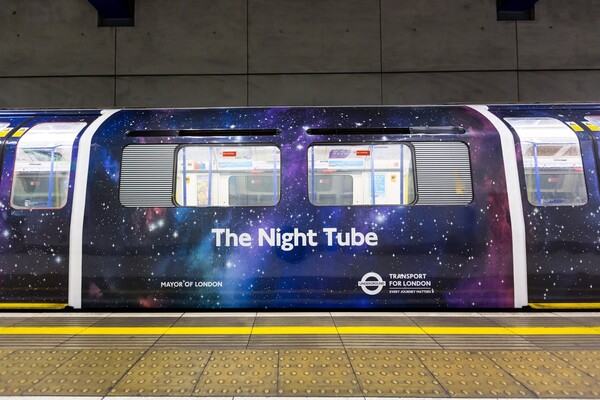 Εγκαινιάζεται σήμερα η υπηρεσία «Night Tube» στο μετρό του Λονδίνου