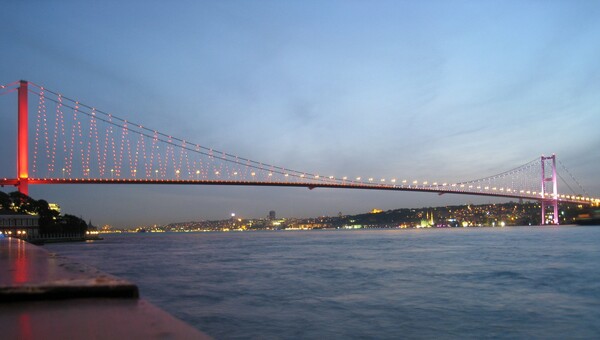 Η Τουρκία μόλις άλλαξε το όνομα της γέφυρας του Βοσπόρου προς τιμήν των θυμάτων του πραξικοπήματος