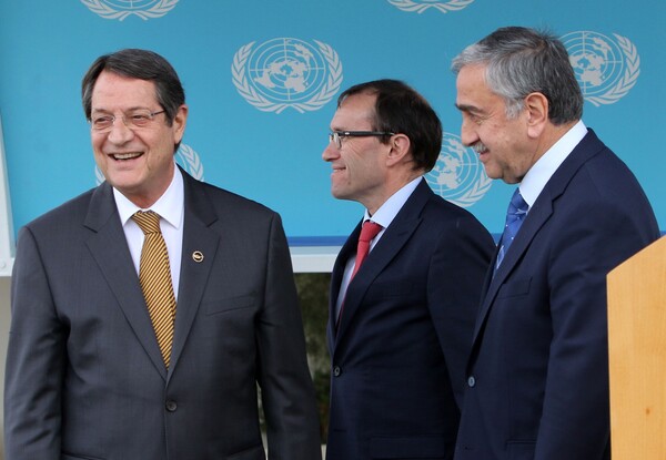 Kυπριακό: Σήμερα η πρώτη συνάντηση Αναστασιάδη - Ακιντζί στη Γενεύη