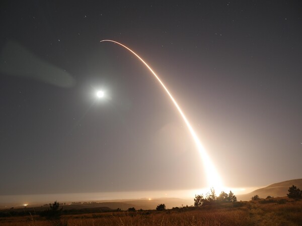 Οι ΗΠΑ έκαναν δοκιμή πυραύλου που θα μπορούσε να πλήξει τη Βόρεια Κορέα
