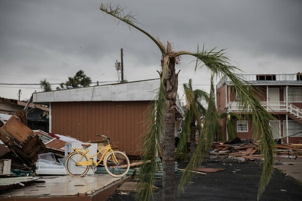 60 εικόνες από τον τυφώνα Harvey, που δείχνουν όλες τις πτυχές της καταστροφής