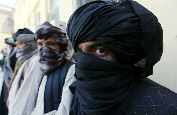 Αφγανιστάν: Οι αρχές καταγγέλουν ότι Ταλιμπάν και ISIS συνεργάστηκαν σε σφαγή 50 αμάχων