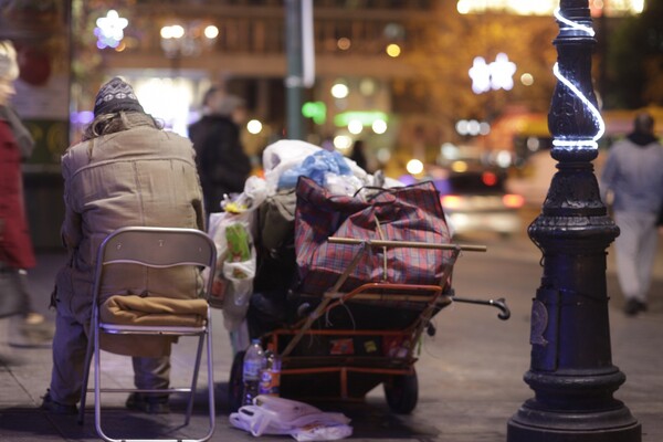 Δήμος Αθηναίων: Έκτακτα μέτρα προστασίας των αστέγων από το ψύχος