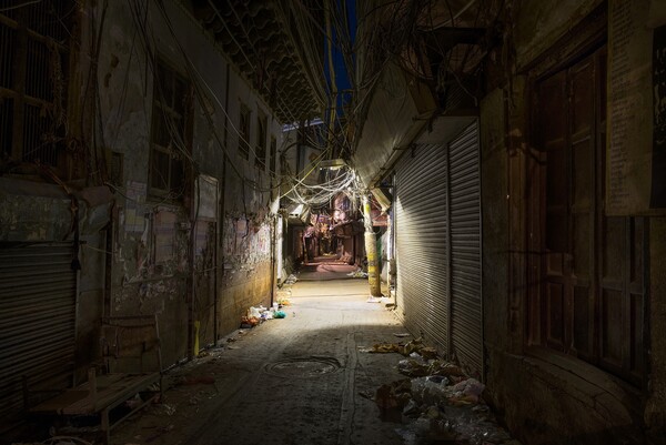 12 κινηματογραφικές φωτογραφίες σε πόλεις της Ινδίας μόλις πέσει το σκοτάδι